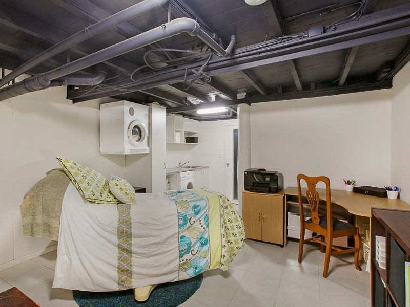 77 Orana Street, Carina QLD 4152