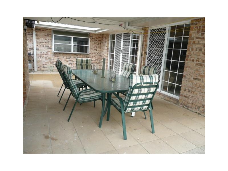 74 Blue Grass Crescent, Eight Mile Plains QLD 4113