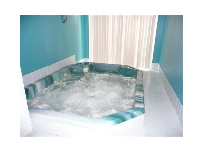 74 Blue Grass Crescent, Eight Mile Plains QLD 4113