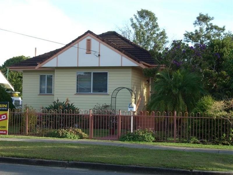 64 Seville Road, Holland Park QLD 4121