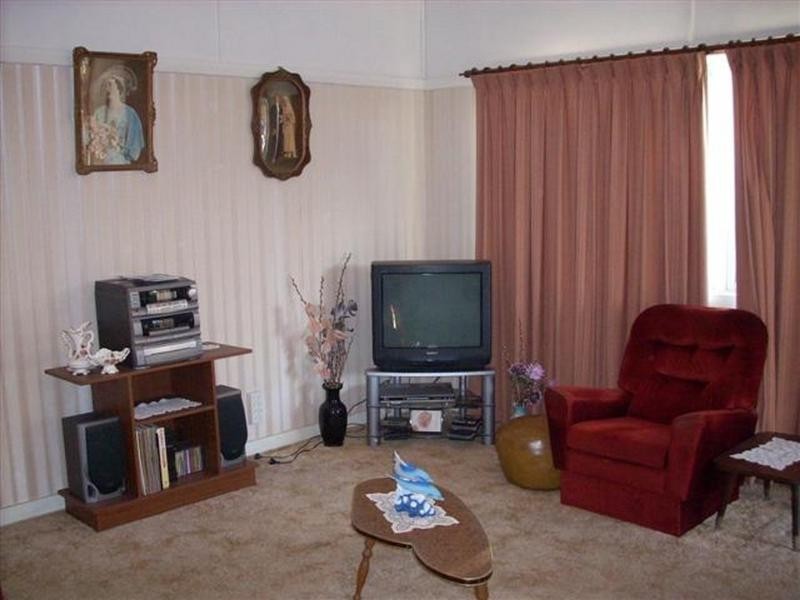 64 Seville Road, Holland Park QLD 4121