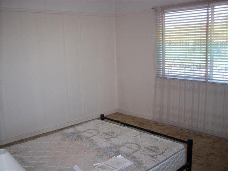 64 Seville Road, Holland Park QLD 4121