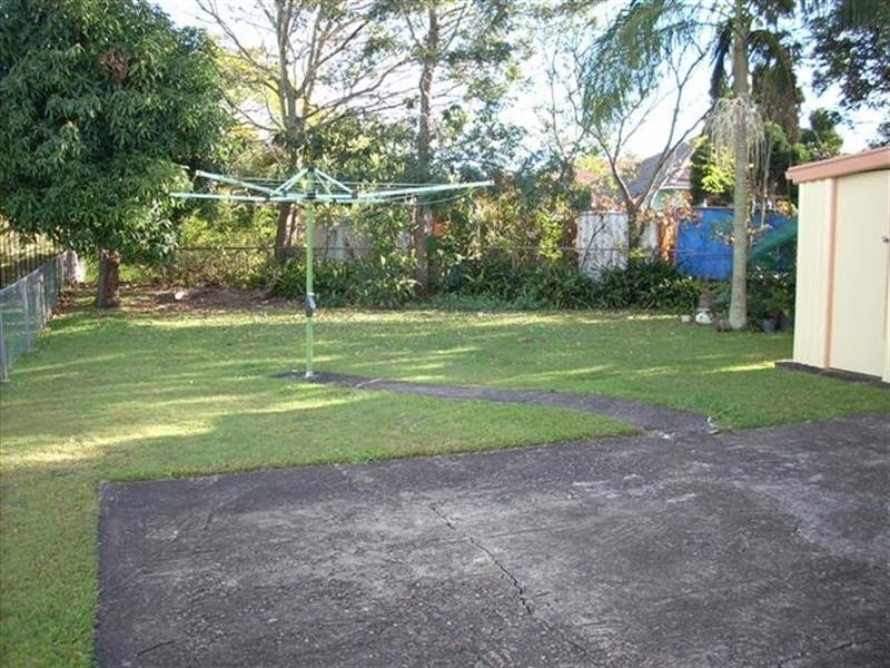 64 Seville Road, Holland Park QLD 4121