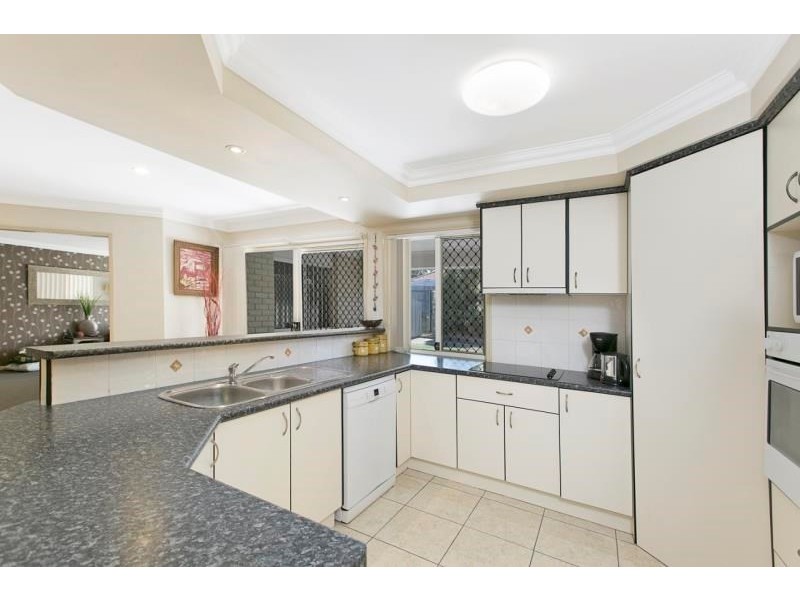 16 Carmel Place, Calamvale QLD 4116