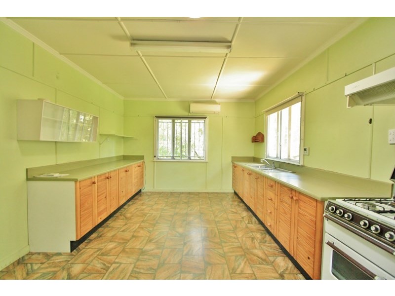 8 Gladstone Street, Coorparoo QLD 4151