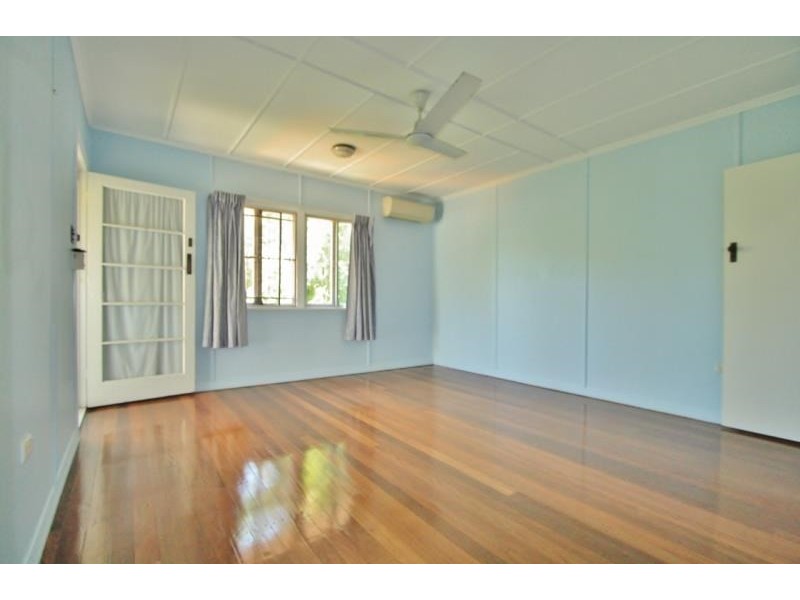 8 Gladstone Street, Coorparoo QLD 4151