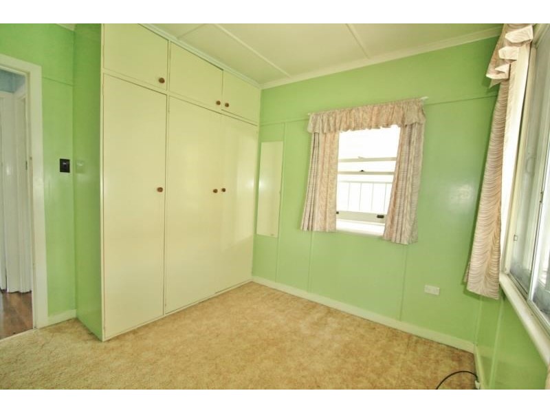 8 Gladstone Street, Coorparoo QLD 4151