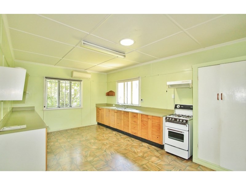 8 Gladstone Street, Coorparoo QLD 4151