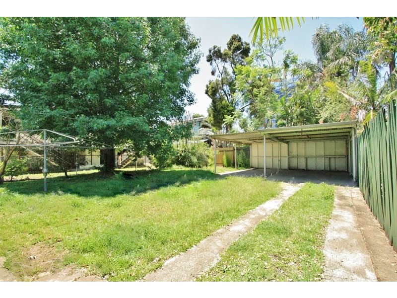 8 Gladstone Street, Coorparoo QLD 4151