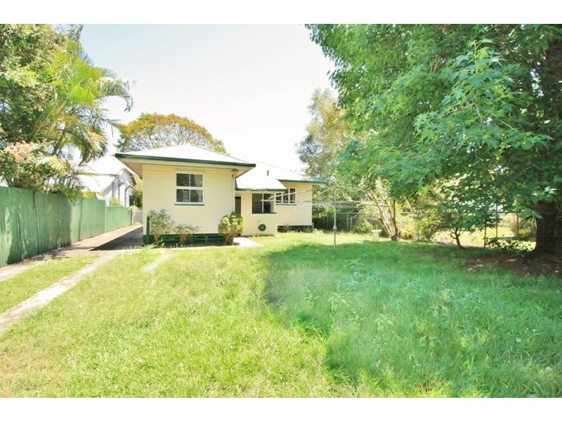 8 Gladstone Street, Coorparoo QLD 4151