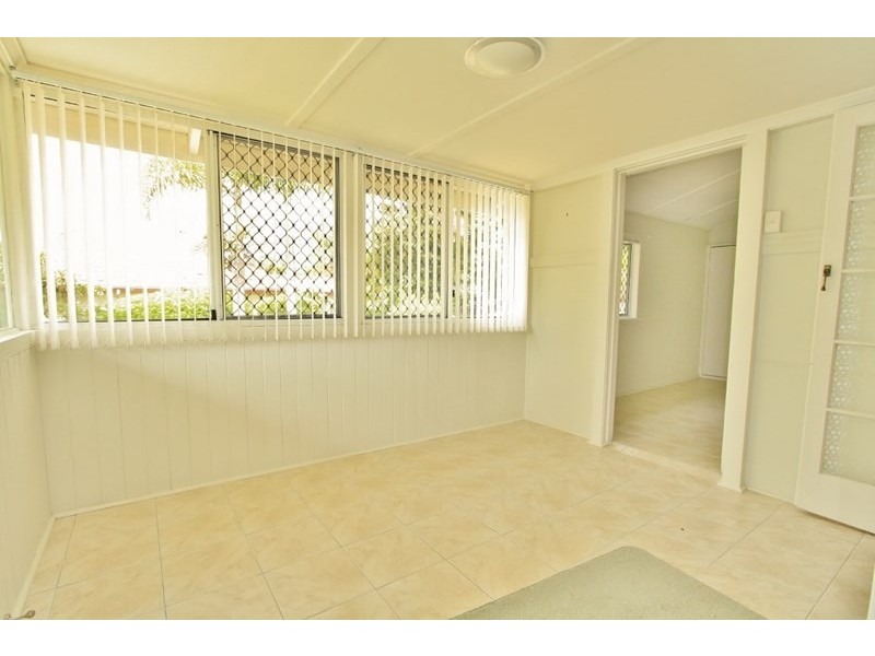 42 Abbotsleigh Street, Holland Park QLD 4121