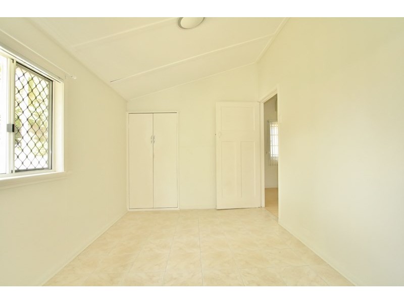 42 Abbotsleigh Street, Holland Park QLD 4121