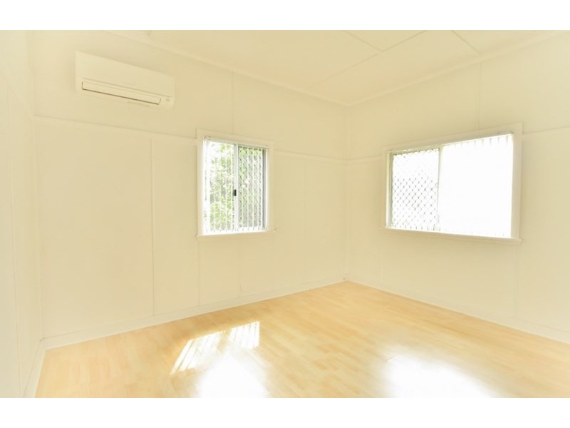 42 Abbotsleigh Street, Holland Park QLD 4121