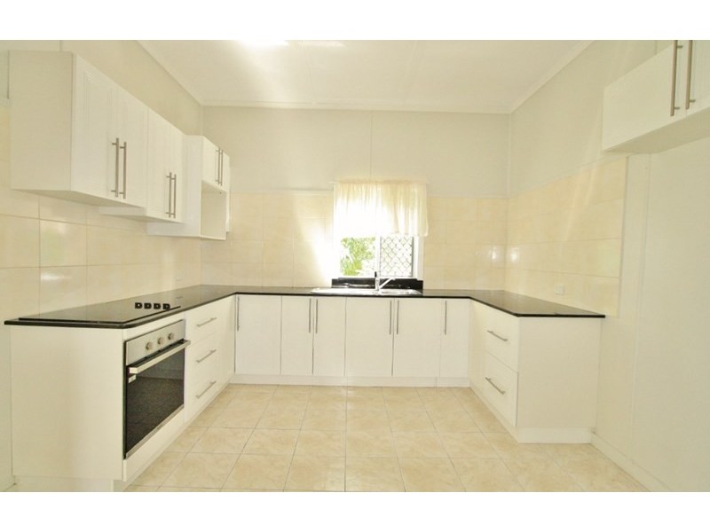 42 Abbotsleigh Street, Holland Park QLD 4121