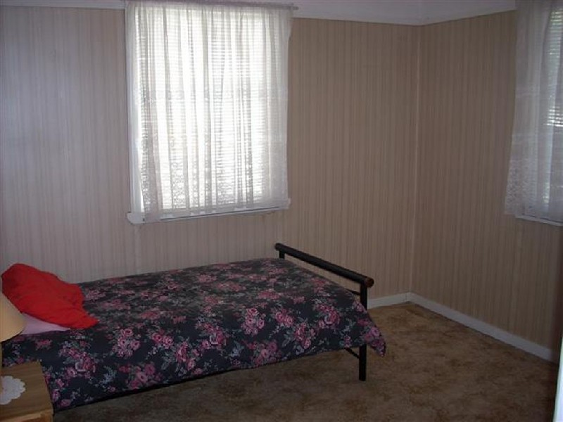 64 Seville Road, HOLLAND Park, Holland Park QLD 4121