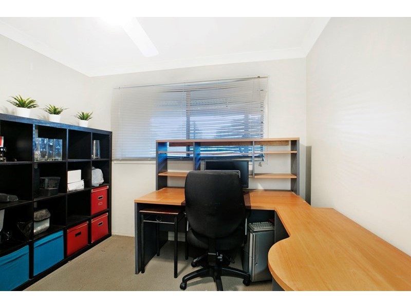 827 Cavendish Road, Holland Park QLD 4121