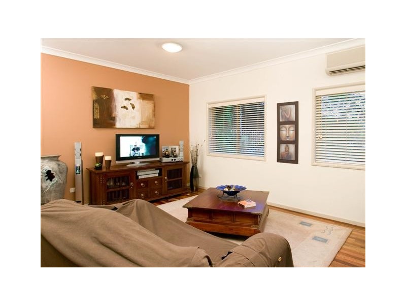 72 Stanley Road, Camp Hill QLD 4152