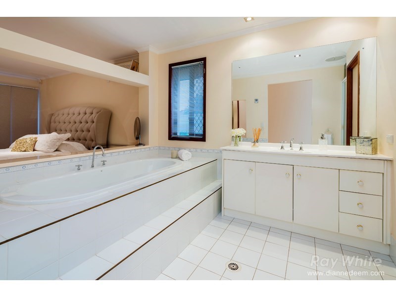 43 Chanel Crescent, Eight Mile Plains QLD 4113