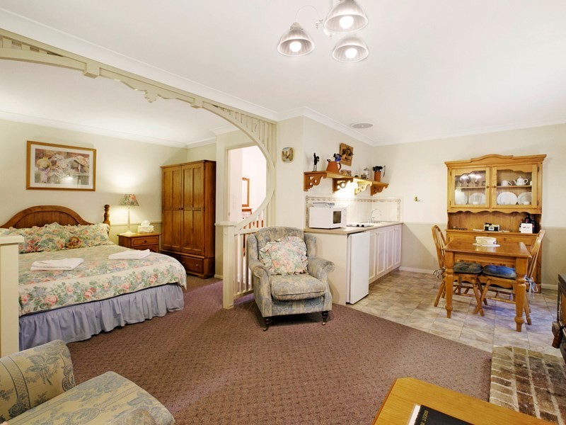 9-15 Mayfair Lane, Stanthorpe QLD 4380