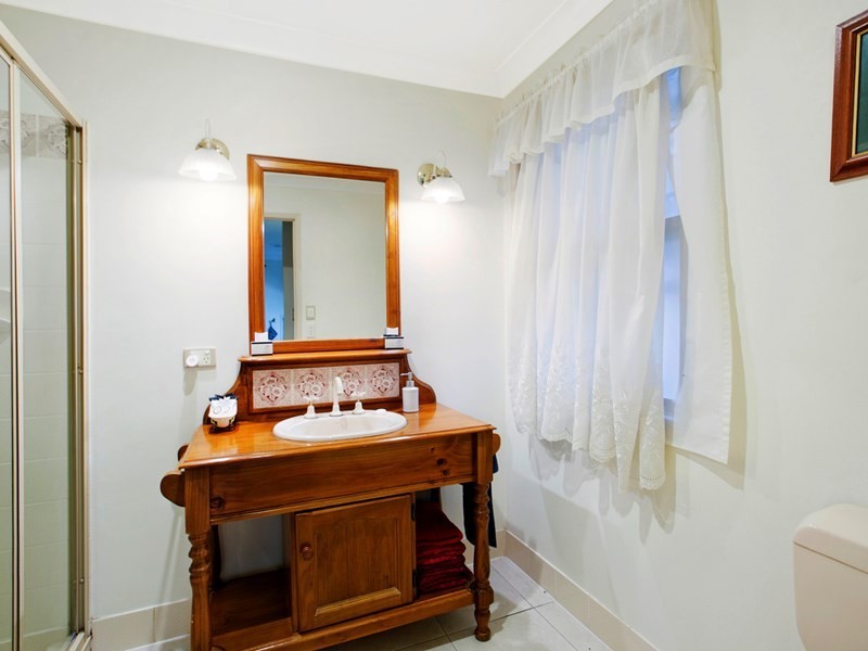 9-15 Mayfair Lane, Stanthorpe QLD 4380