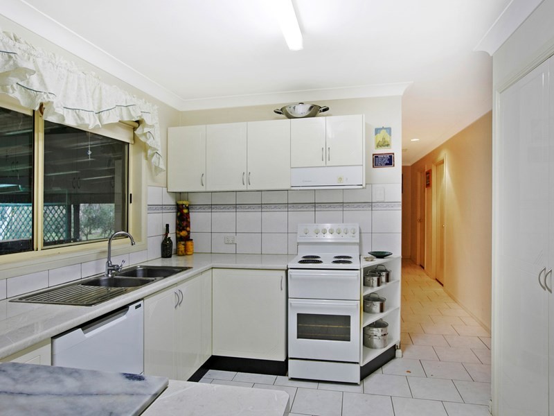 9-15 Mayfair Lane, Stanthorpe QLD 4380