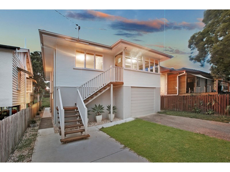 110 Harold Street, Holland Park QLD 4121