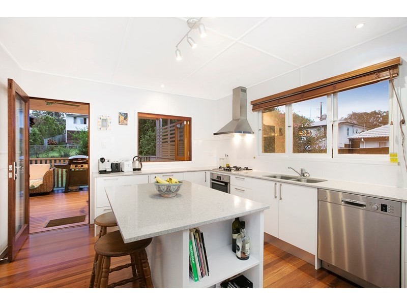 110 Harold Street, Holland Park QLD 4121