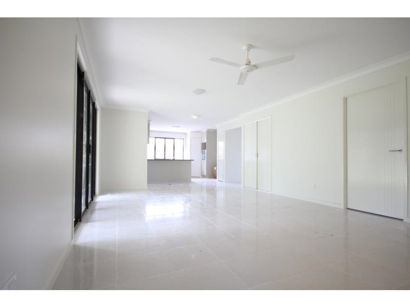 48 Gordon Drive, Bellbird Park QLD 4300