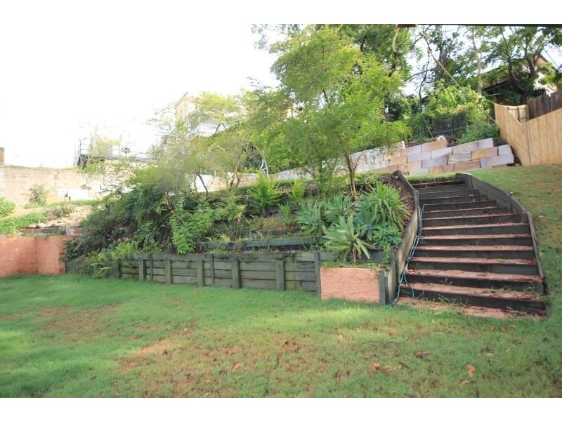 24 Dodwell Street, Holland Park West QLD 4121