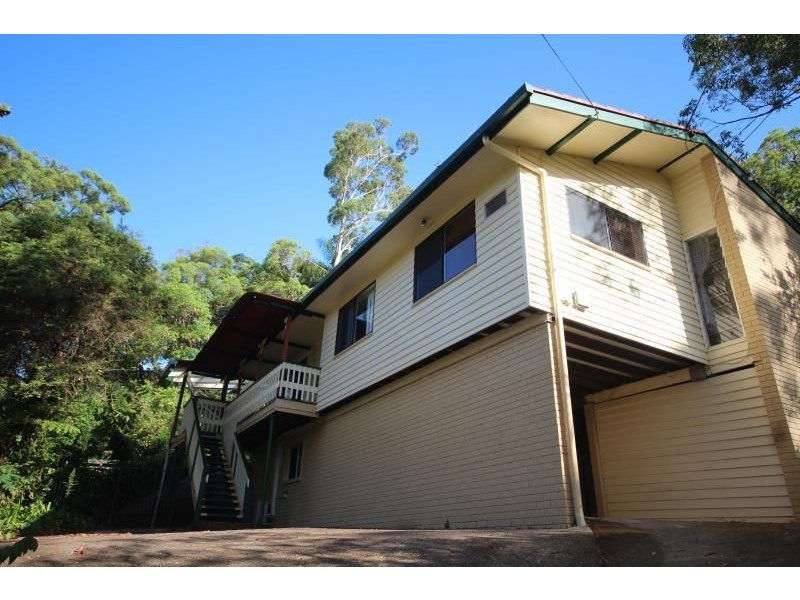 24 Dodwell Street, Holland Park West QLD 4121