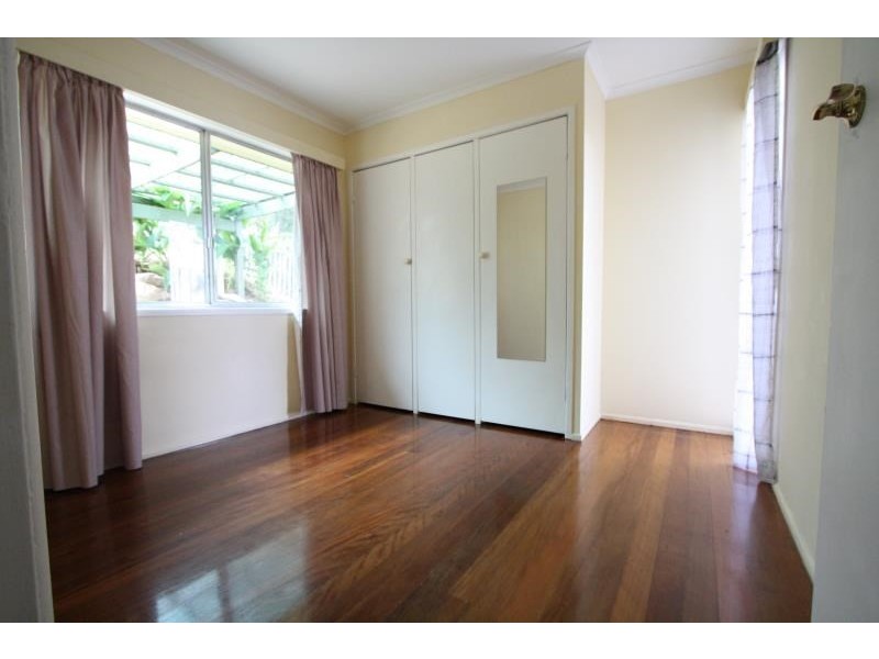 24 Dodwell Street, Holland Park West QLD 4121