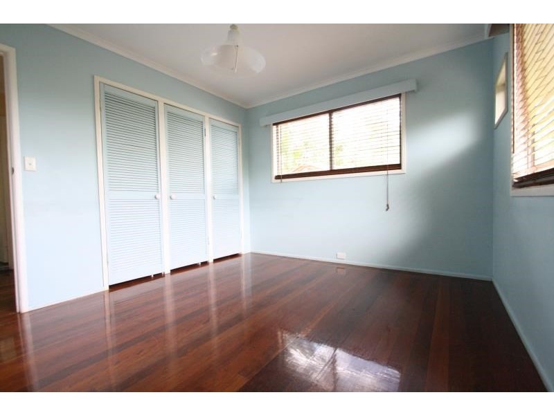 24 Dodwell Street, Holland Park West QLD 4121