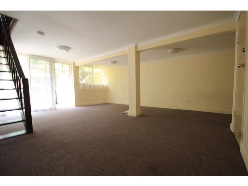 24 Dodwell Street, Holland Park West QLD 4121