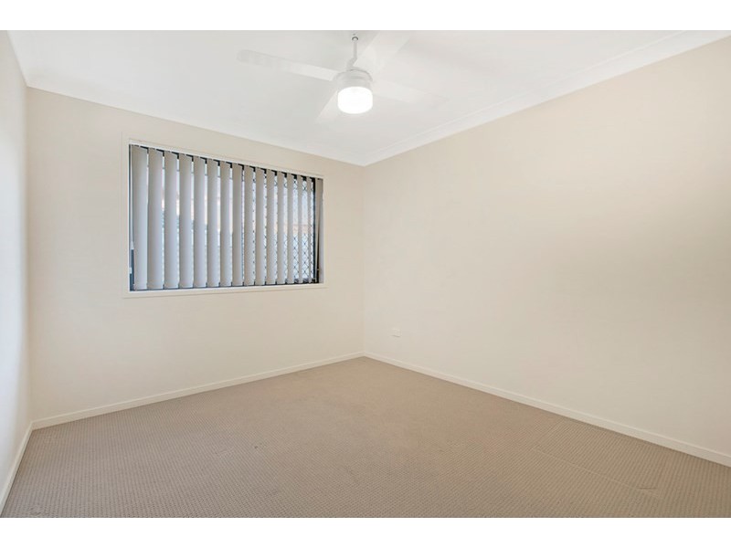 8 Sasha Street, Wynnum West QLD 4178