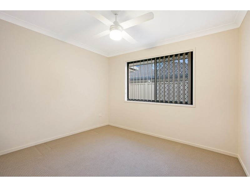 8 Sasha Street, Wynnum West QLD 4178