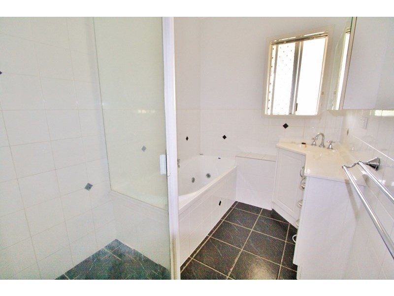 15 Dante Drive, Seven Hills QLD 4170