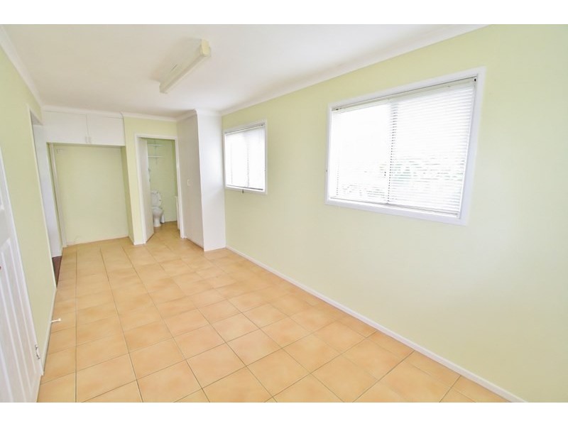 15 Dante Drive, Seven Hills QLD 4170
