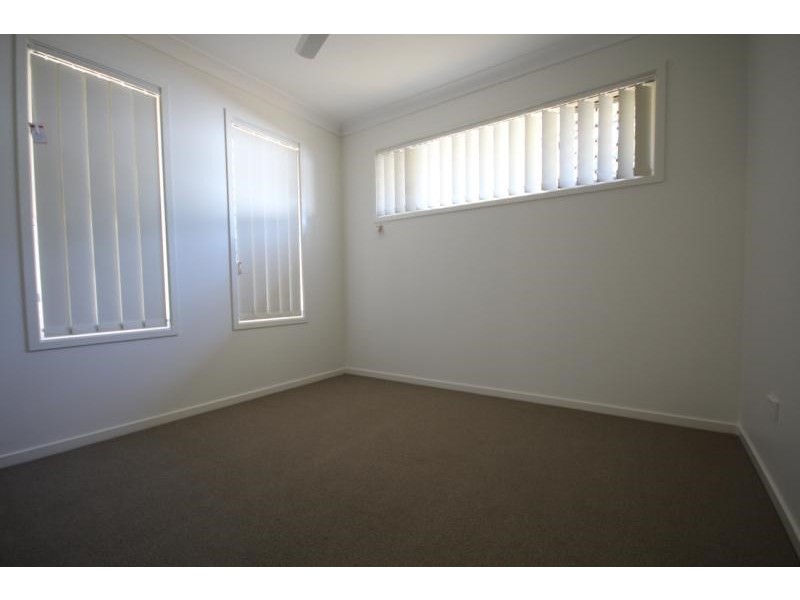 18 Gordon Drive, Bellbird Park QLD 4300