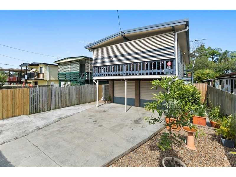 27 Moon Street, Caboolture South QLD 4510