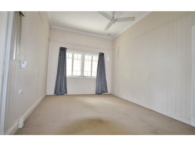 23 Headfort Street, Greenslopes QLD 4120