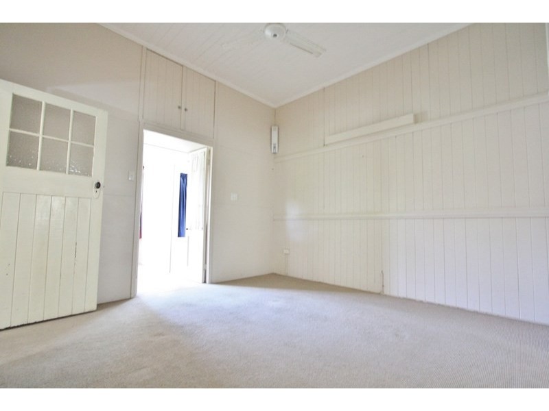 23 Headfort Street, Greenslopes QLD 4120