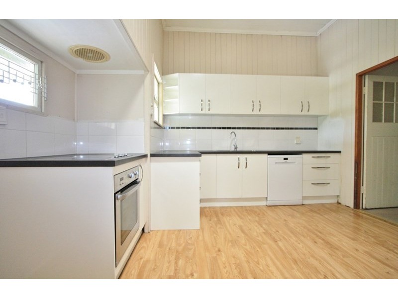 23 Headfort Street, Greenslopes QLD 4120