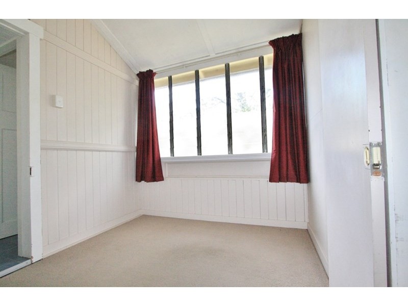 23 Headfort Street, Greenslopes QLD 4120