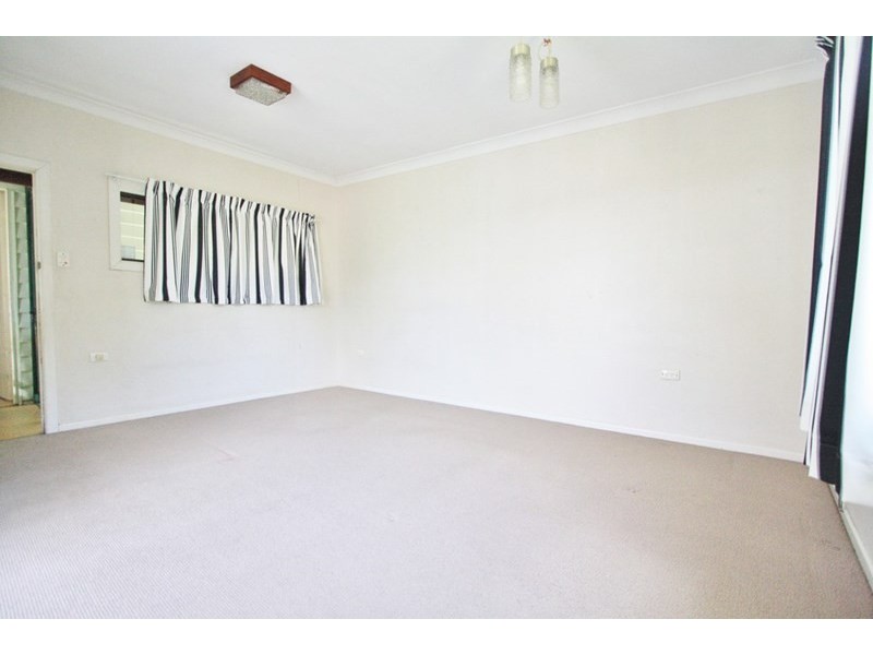 23 Headfort Street, Greenslopes QLD 4120