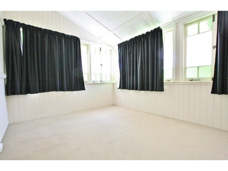 23 Headfort Street, Greenslopes QLD 4120