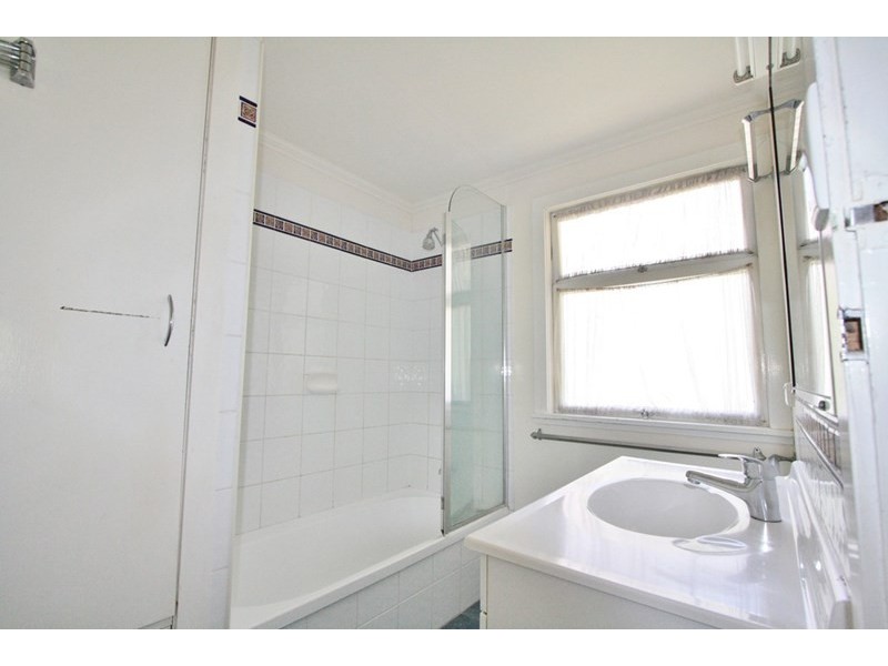 23 Headfort Street, Greenslopes QLD 4120