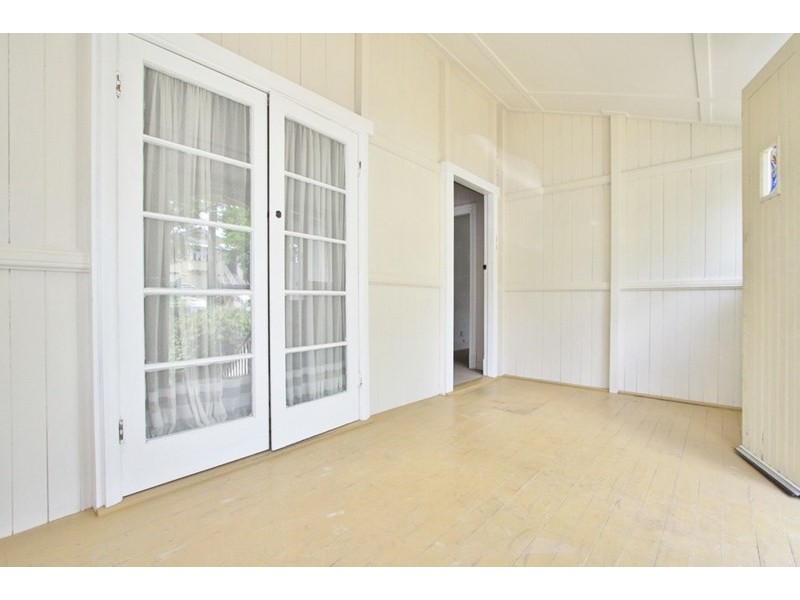 23 Headfort Street, Greenslopes QLD 4120