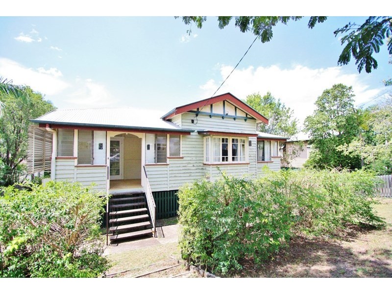 23 Headfort Street, Greenslopes QLD 4120