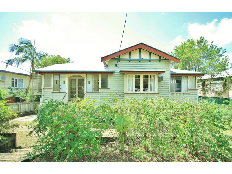 23 Headfort Street, Greenslopes QLD 4120