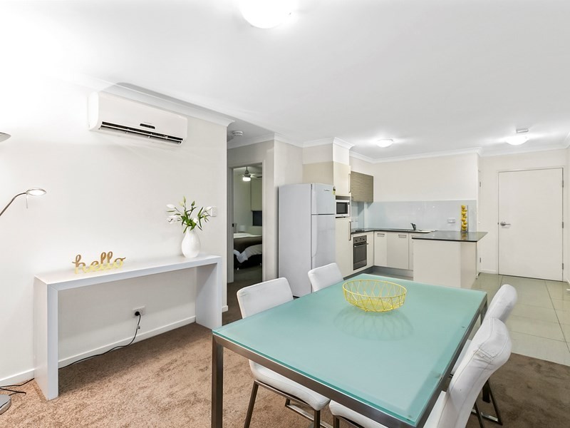 10/28 Carl Street, Woolloongabba QLD 4102